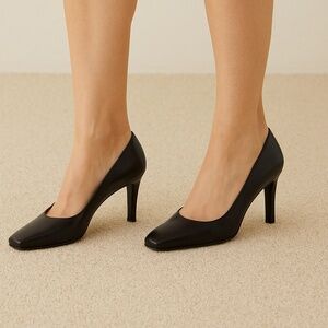 Stuart Weizman classic pumps